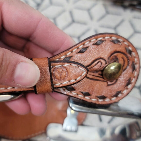 FLORAL & SILVER ADJUSTABLE BUCKLE COWBOY SPURS - Picture 13 of 16